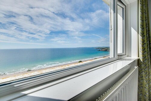 5 Bed in Praa Sands (oc-seacro)