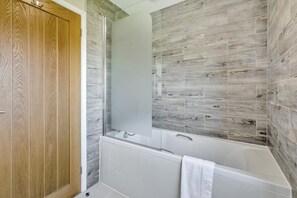 Towels - 5 Bed in Porthleven (oc-merlyn) (Porthleven)