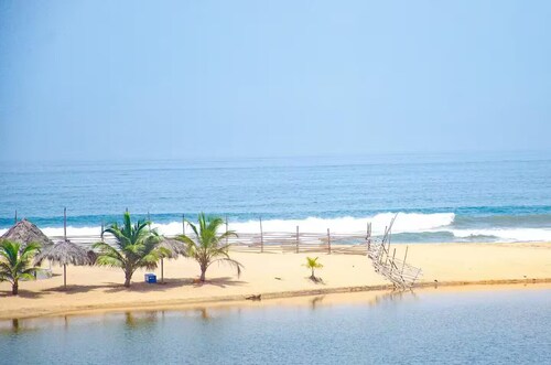 Lagoona Ocean Suites Monrovia Thinker’s Village