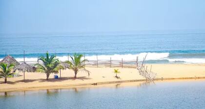 Lagoona Ocean Suites Monrovia Thinker’s Village