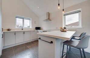Microwave, oven, dishwasher, high chair - 3 Bed in Barmouth (oc-wah701) (Barmouth)