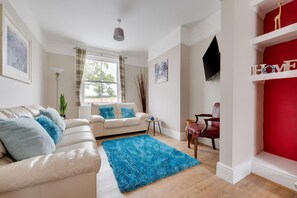 TV, fireplace - 3 Bed in Bethlehem (oc-waw219) (Llangadog)