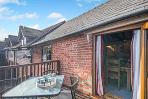 Outdoor dining - 2 Bed in Smallburgh (oc-m33732) (Low Street)