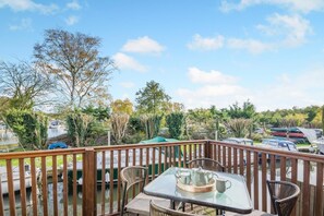 Outdoor dining - 2 Bed in Smallburgh (oc-m33732) (Low Street)