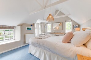3 bedrooms, travel cot, free WiFi, bed sheets - 3 Bed in Helford (oc-hcwell) (Helford)