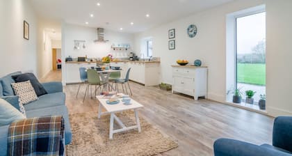2 Bed in Hinton Blewett (oc-g34070)