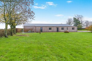 Exterior - 2 Bed in Hinton Blewett (oc-g34070) (Hinton Blewett)