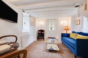 TV - 1 Bed in Wells-next-the-Sea (oc-2298) (Holkham)