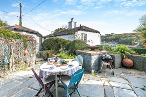 Outdoor dining - 3 Bed in Helford (oc-hccott) (Helford)