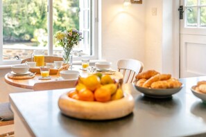 Dining - 2 Bed in Helford (oc-hcpopi) (Helford)