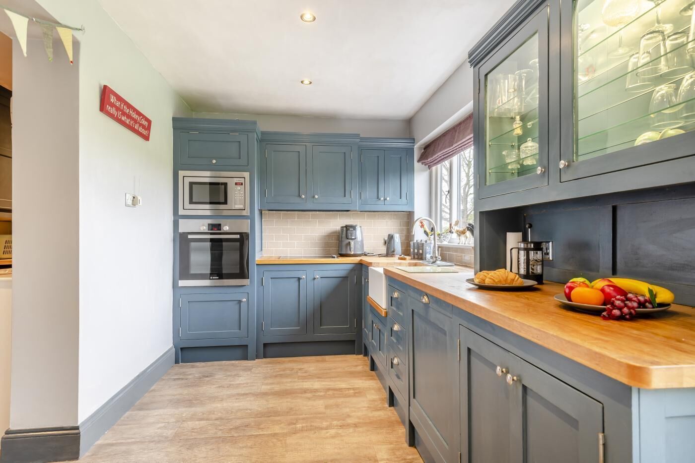 ميكروويف، فرن، غسالة أطباق، مستلزمات طهي/أطباق/أوعية