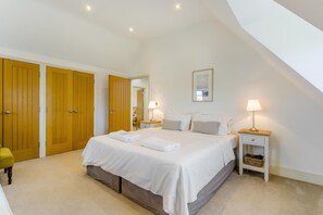5 bedrooms, iron/ironing board, free WiFi, bed sheets - 5 Bed in Walberswick (oc-hlwal) (Walberswick)