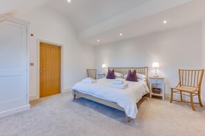 5 bedrooms, iron/ironing board, free WiFi, bed sheets - 5 Bed in Walberswick (oc-hlwal) (Walberswick)
