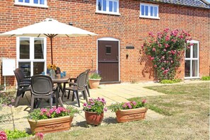 Outdoor dining - 3 Bed in Snape (oc-gcf) (Snape)
