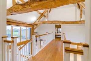 Interior - 4 Bed in Etloe (oc-e34026) (Awre)