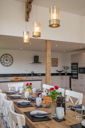 Dining - 5 Bed in Briston (oc-2305) (Briston)