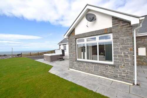 3 Bed in Llanon (oc-porth)