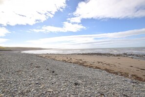 Beach - 2 Bed in Llanon (oc-porth1) (Llan-non)