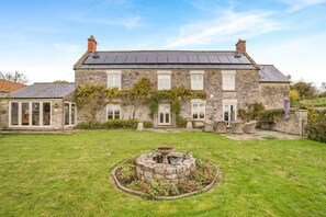 Exterior - 5 Bed in Bleadney (oc-r33959) (Bleadney)