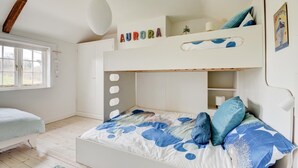 2 bedrooms, WiFi (free), bed sheets - 2 Bed in Little Barningham (oc-1817) (Little Barningham)