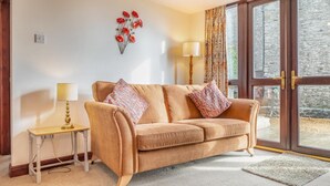 Unclassified image, 2 of 5, button - 2 Bed in Earl Sterndale (oc-p33566) (Earl Sterndale)