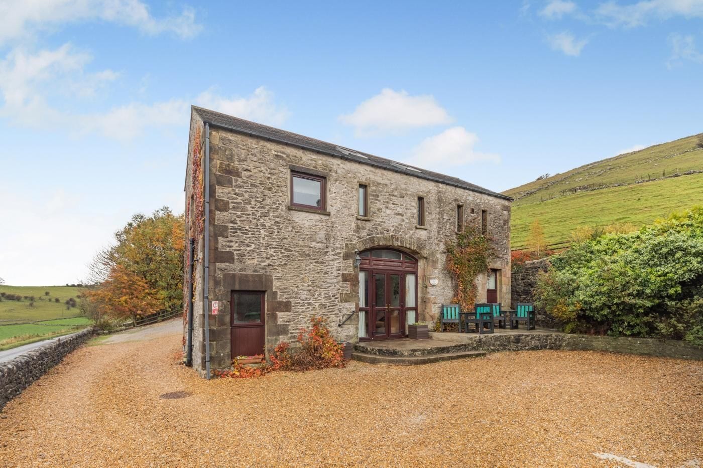 المنشأة من الخارج