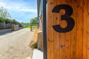 Property grounds - 3 Bed in Henham (oc-3nvf) (Henham)