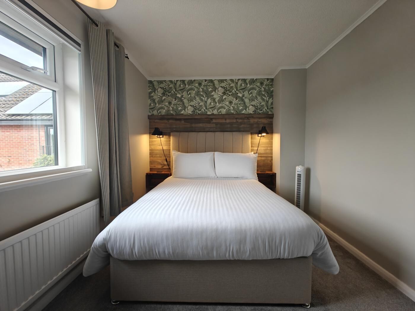 熨斗/熨衣板、免费 WiFi、床单