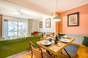 Dining - 2 Bed in Hoveton (oc-w33854) (Hoveton)