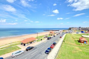 Beach - 2 Bed in Whitby (oc-w408) (Whitby)