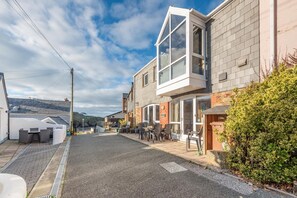 Exterior - 3 Bed in Little Haven (oc-s34025) (Little Haven)