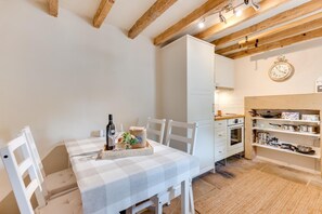 Dining - 2 Bed in Middleton-by-Youlgrave (oc-dchol7) (Middleton-by-Youlgrave)