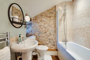 Hair dryer, towels - 2 Bed in Middleton-by-Youlgrave (oc-dchol7) (Middleton-by-Youlgrave)