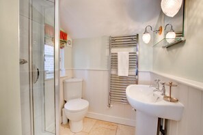 Hair dryer, towels - 3 Bed in Southwold (oc-stan) (Southwold)