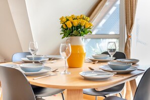 Dining - 2 Bed in Swanage (oc-wy636) (Swanage)