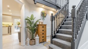 A staircase with a modern design, leading to an upper floor. - 3 Bed in Brithdir (oc-c33971) (Brithdir)