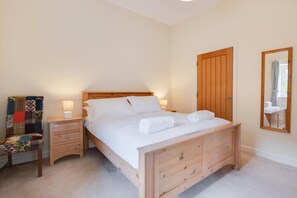 Iron/ironing board, free WiFi, bed sheets - 4 Bed in Chathill (oc-nb1963) (Ellingham)
