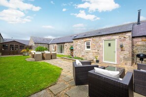 Terrace/patio - 4 Bed in Chathill (oc-nb1963) (Ellingham)