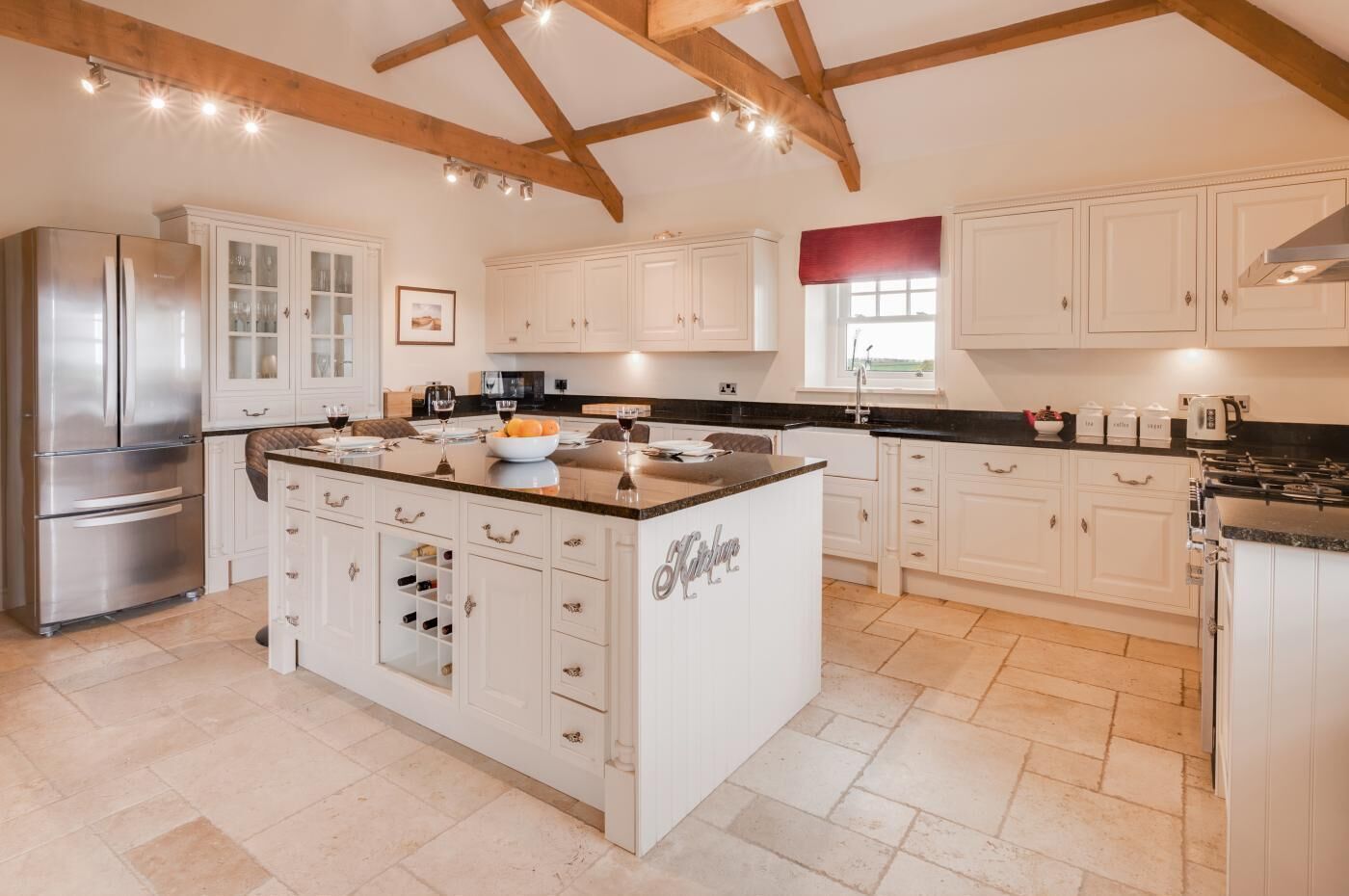 Oven, dishwasher, cookware/dishes/utensils