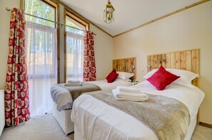 3 chambres, fer et planche à repasser, Wi-Fi gratuit, draps fournis