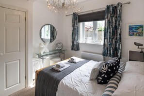 Bügeleisen/Bügelbrett, kostenloses WLAN, Bettwäsche