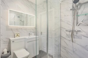 Towels - 2 Bed in Snape (oc-12sf) (Snape)