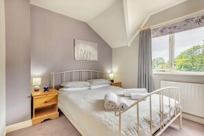 Iron/ironing board, travel cot, free WiFi, bed sheets - 2 Bed in Nr. Newby Bridge (oc-ld168) (Backbarrow)