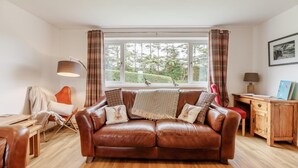 TV - 3 Bed in Bala (oc-bow26) (Parc)