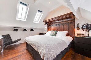 Iron/ironing board, free WiFi, bed sheets - 3 Bed in Arundel (oc-bt007) (Arundel)