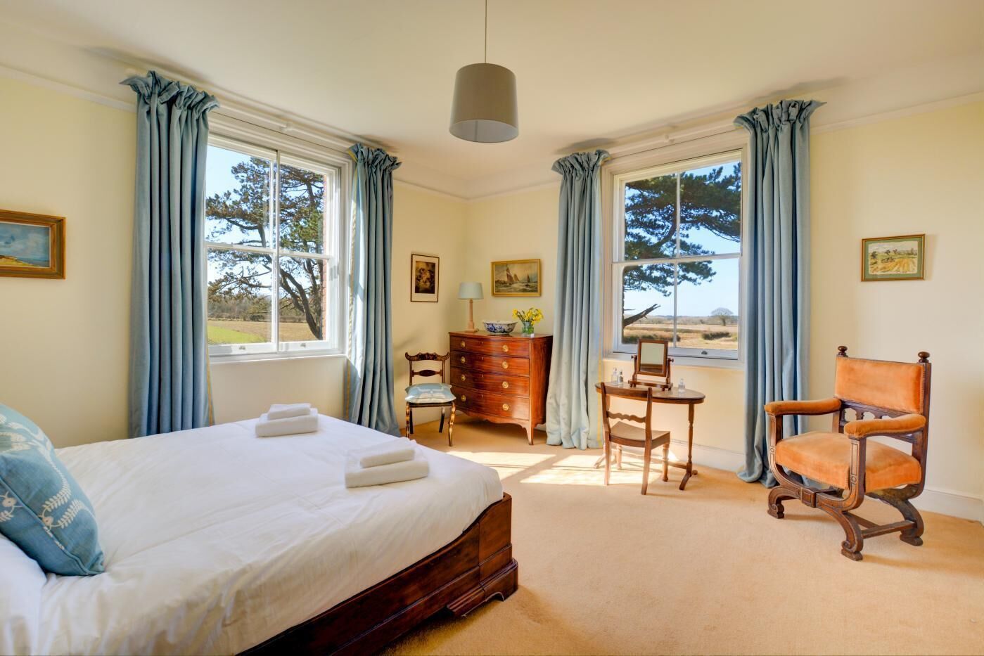 Wifi gratis y ropa de cama 