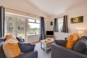 TV - 1 Bed in Frettenham (oc-1193) (Frettenham)