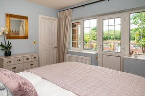 2 bedrooms, iron/ironing board, free WiFi, bed sheets - 2 Bed in Beccles (oc-rilo) (Beccles)