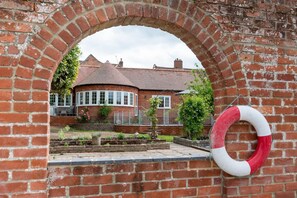 Property grounds - 2 Bed in Beccles (oc-rilo) (Beccles)