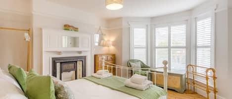 4 chambres, fer et planche à repasser, Wi-Fi gratuit, draps fournis
